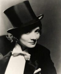 Marlene-Dietrich-in-Morocco.jpg