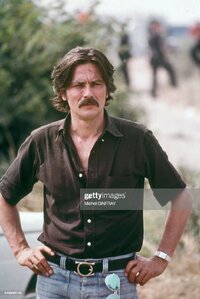 alain-delon-lors-du-tournage-du-film-le-gitan.jpg