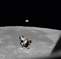 17-54-00_goodbye-moon-credit-nasa.jpg