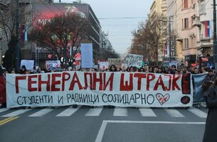 Slavija_protest_beta_Milos_Miskov.jpg