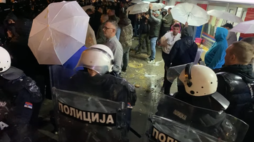 Studio Don Quixote - Uživo protest Novi Sad bulevar 2 [0yLt9XLJCgM - 699x393 - 4h36m12s](5).png