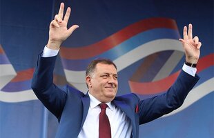 Milorad-Dodik-drei-Finger.jpg