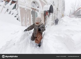 depositphotos_432344890-stock-photo-january-2016-vladivostok-russia-heavy.jpg