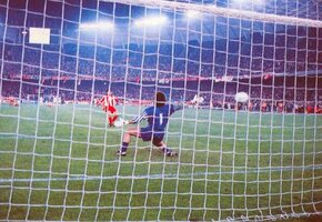 penal-darko-pancev-crvena-zvezda.jpg