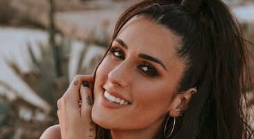 6183531_1253_valentina_vignali_arriva_in_tuta_a_venezia_look.jpg