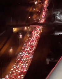 Screenshot 2025-06-16 at 22-37-47 99438257-14818673-Thousands_are_seen_trying_to_flee_Tehran_I...png