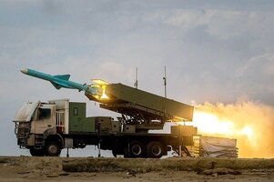 شلیک_موشک_کروز_نور_توسط_یگان_ساحلی_نداجا_از_سواحل_مکران_(4).jpg