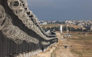 AFP__20240216__34JG3AH__v1__HighRes__PalestinianEgyptIsraelConflictGaza-e1708127517626.jpg