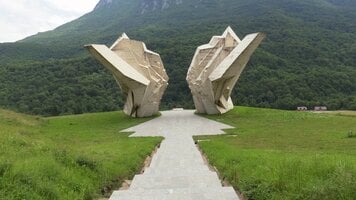 sutjeska20-2.jpg