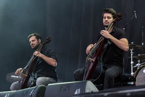 2Cellos.jpg 2Cellos.jpg