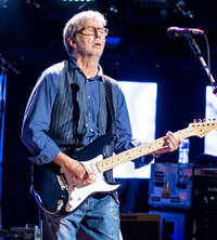 Eric_Clapton_-_Royal_Albert_Hall_-_Wednesday_24th_May_2017_EricClaptonRAH240517-30_(3498723235...jpg
